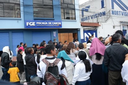 Los parientes de las víctimas hicieron un plantón en Fiscalía.