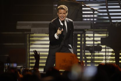 A Luis Miguel lo conocen como el Sol por su primer disco, que tuvo el mismo nombre.