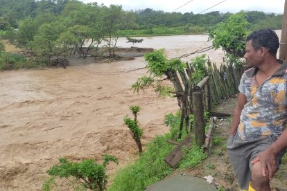 El río aumento su caudal en el cantón Muisne.