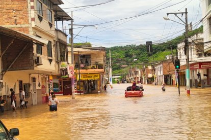 Cientos de viviendas se encuentras bajo el agua.