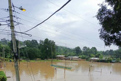 La tarde del martes 20 de febrero, cuando el río Esmeraldas se desbordó.
