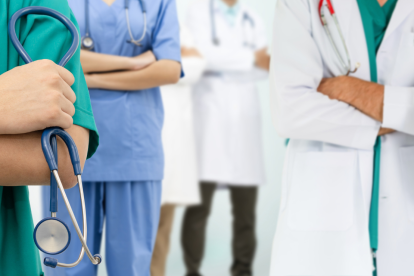 Referencial: el IESS cuenta con profesionales médicos.