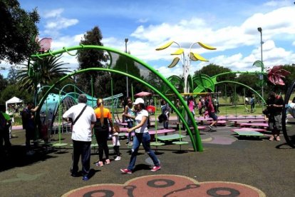 En Quito, cada uno de sus 2,6 millones de habitantes disponen de 10,3 metros cuadrados de áreas verdes (hasta 2023), lo recomendado por la OMS.