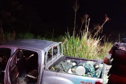 Los cadáveres estaban doblados y ‘bien’ acomodados en la parte trasera de la camioneta.