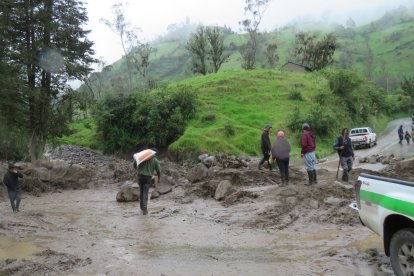 Más de 2000 familias se encuentran afectadas y 14 comunidades están incomunicadas debido a los estragos causados por las lluvias.