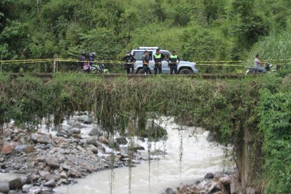 Por el daño, las personas deben realizar trasbordos.