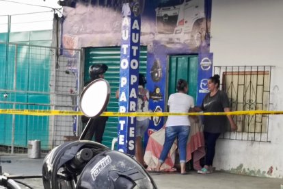 La víctima quedó en una silla.