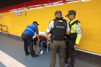 La chica confesó que bebió licor antes de entrar a la estación.