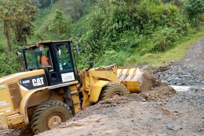 Realizan trabajos de mantenimiento en la provincia.