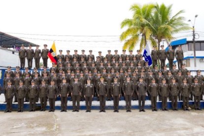 La Policía suma indígenas.