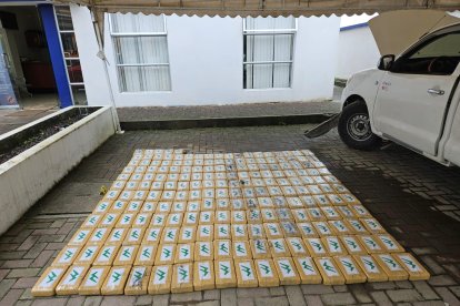 Los 206 bloques de cocaína fueron puestos a órdenes de las autoridades.