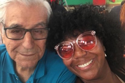 Óscar Pinto, esposo de Carmen Angulo se recupera.