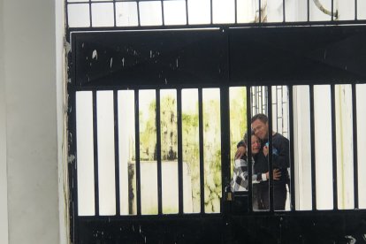 Los parientes de Elkin Fernando Bravo Insuasty llegaron hasta Babahoyo, Los Ríos, para los trámites legales luego del deceso.