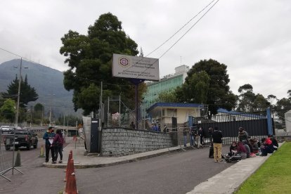 Los restos del chico fueron llevados a la morgue de la ciudad.