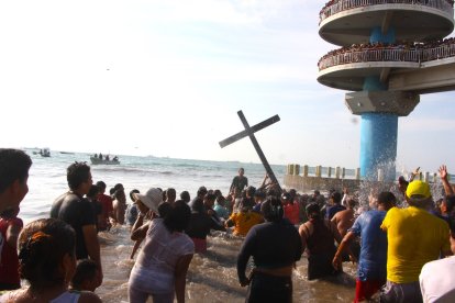 El Baño de la Cruz en Santa Elena