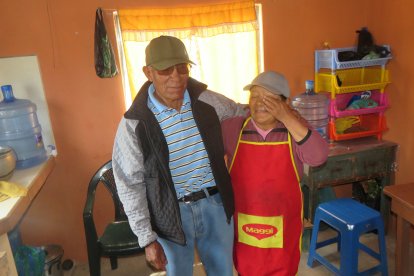 José Marcatoma y su esposa Rosario regresaron a su hogar en Nueva Alausí.