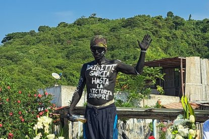 Personas afines a la alcaldesa asesinada expresaron su apoyo de manera curiosa.