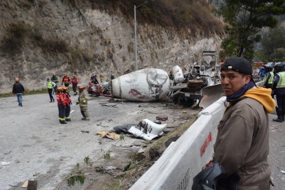 En esa misma zona, el  año pasado se volcó una concretera, lo que dejó  tres personas muertas.