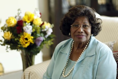 Katherine Jackson reclama el pago de 500 mil dólares de gastos legales.