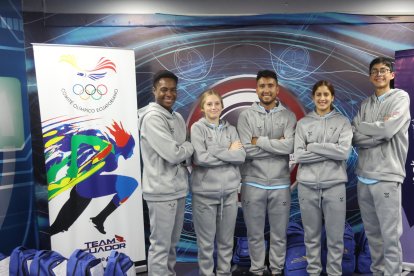Parte de la delegación nacional hizo su última aparición pública en la entrega de uniformes para los Juegos en los que empiezan a competir esta semana.