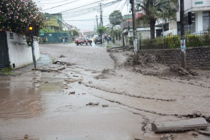 Una persona falleció por el deslizamiento según confirmaron las autoridades.