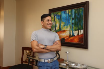 Carlos Menéndez asegura que ama BLN porque loo catapultó en la pantalla.