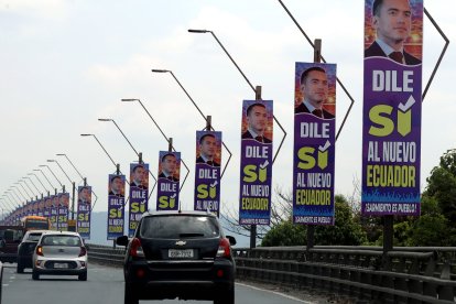 La publicidad estaba en casi todo el puente.