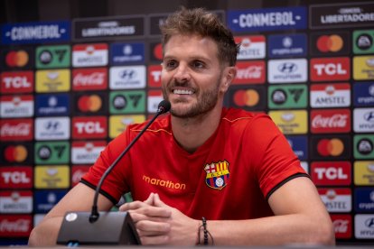 Javier Burrai listo para el partido ante Talleres por Copa Libertadores.