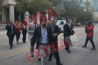 Carlos Pólit ha acudido a las sesiones de su juicio en compañía de familiares y abogados defensores.