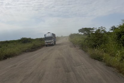 En invierno, un auto puede cobrar entre 10 y 15 dólares por atravesar la carretera.