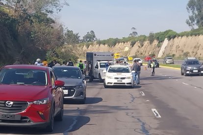 Un tramo de la vía fue cerrado para llevar a cabo las investigaciones.