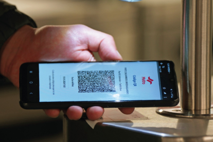 Existen boletos digitales para acceder al Metro de Quito.