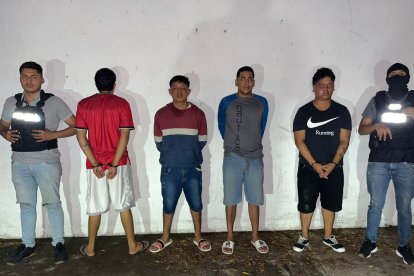 Detenidos por crímenes fueron presentados por la Policía.