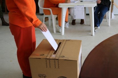 Privados de libertad ejercieron su derecho al voto.