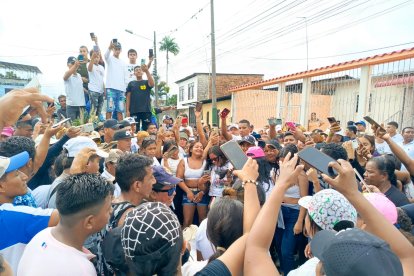 Al son del reguetón La Quemona bailaron para el difunto.