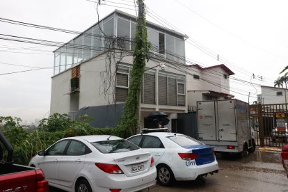 De este condominio cayó la joven guayaquieña.