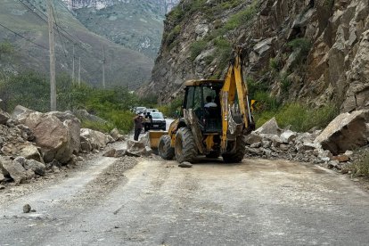 Reparaciones en vías que conectan a Cuenca con la Costa.