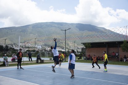 Glorias del ecuavóley demostraron que mantienen la magia.
