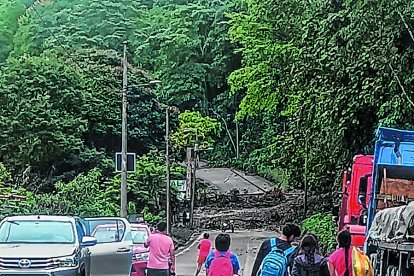 Familias regresaban a sus hogares tras ser rescatados.