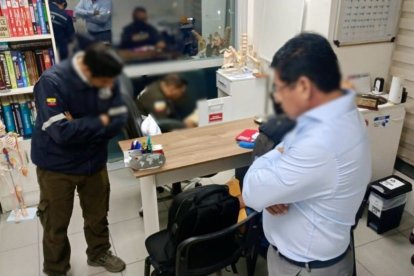 En los allanamientos intervinieron policias y la Fiscalía.