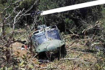 En el helicóptero viajaban ocho personas: cinco militares y tres civiles.