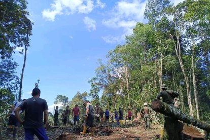 Así se construyó el helipuerto improvisado.