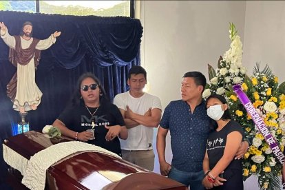 Los primeros cuerpos rescatados fueron los del mayor Andrés Sierra, del sargento Leonardo Gutiérrez, del cabo Édgar Montesdeoca y de Diego Ima, teniente político de Curaray.