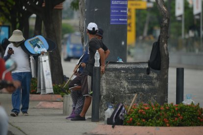 Los conductores temen que algunos tengan ‘camuflada’ algún arma.