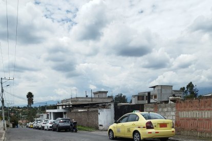 En Tumbaco piden atención para una calle afectada.