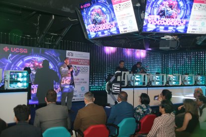 Víctor Hugo Moreno, director de la carrera de Arte y Producción de Videojuegos, explicó los pormenores de la nueva licenciatura.