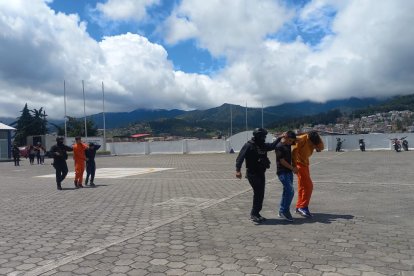 Hubo detenidos en Loja.