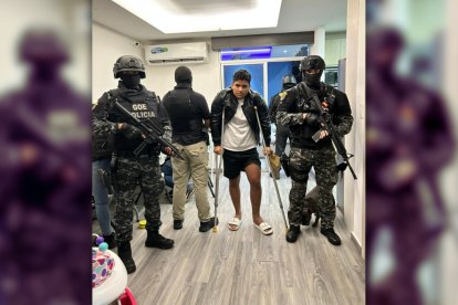 Azhael Roldán, hijo de Junior Alexander Roldán Paredes, alias JR, fue detenido en una urbanización de La Aurora, en Daule, el 30 de abril de 2024.