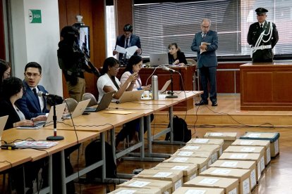 La fiscal general del Estado, Diana Salazar, es quien lleva las investigaciones de esta trama de delincuencia organizada.