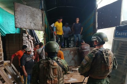 Las evidencias fueron entregadas a la Policía Nacional.